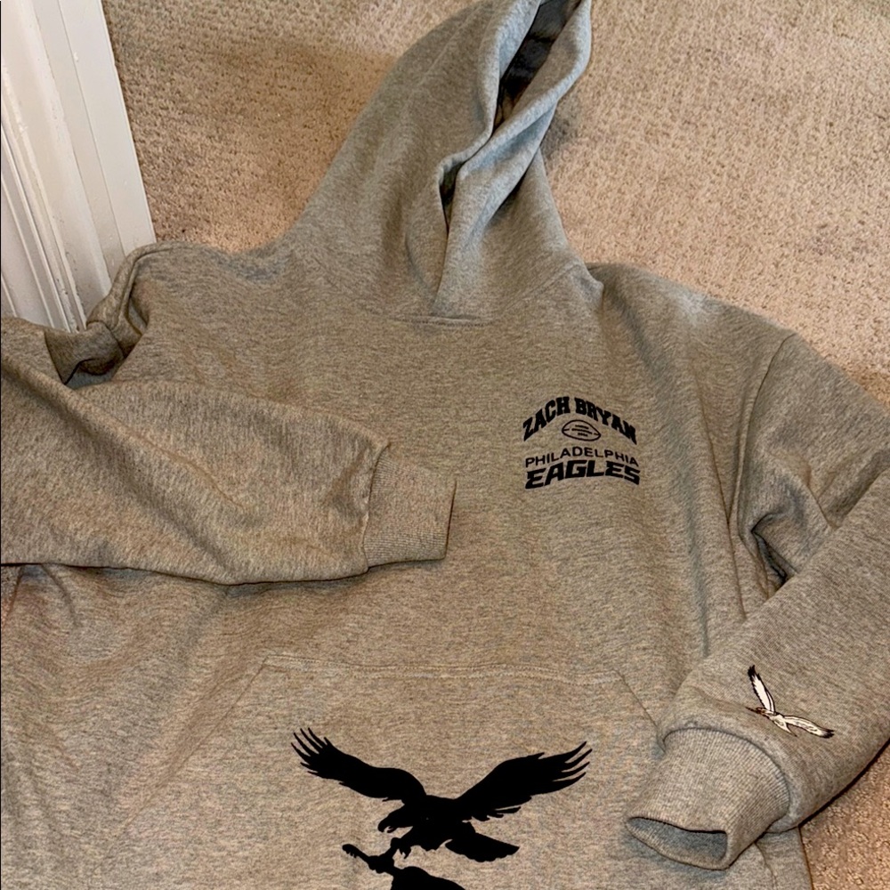 Zach Bryan tour hoodie from the concert at Lincoln Financial 2024